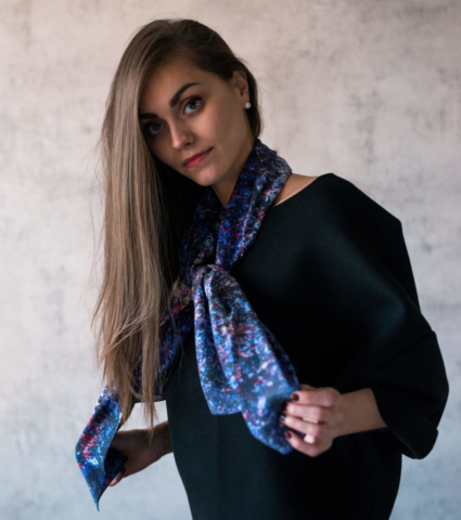 Art on Scarf - Lookbook - Vibrations of Blue