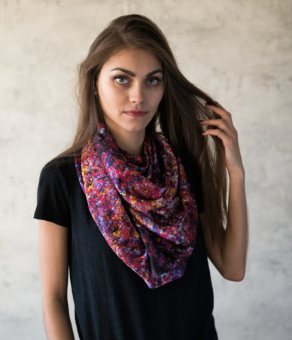 Art on Scarf - Lookbook - Vibrations of Carmine